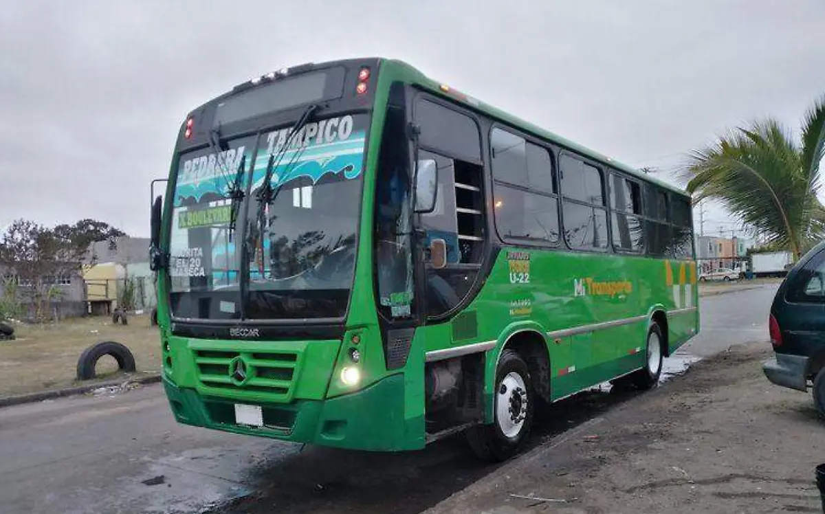 Chofer de transporte público ofrece resguardo a mujeres en situación de peligro